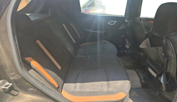 2022 Renault Kwid CLIMBER 1.0 (O), Petrol, Manual, 78,947 km, interior