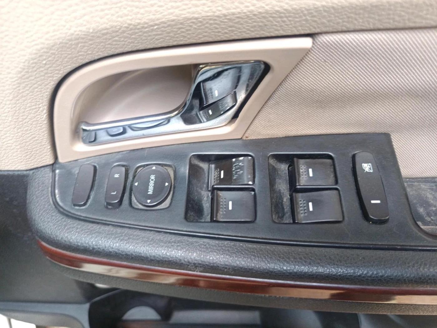 2012 Tata Aria PURE 4X2, Diesel, Manual, 99,135 km, interior