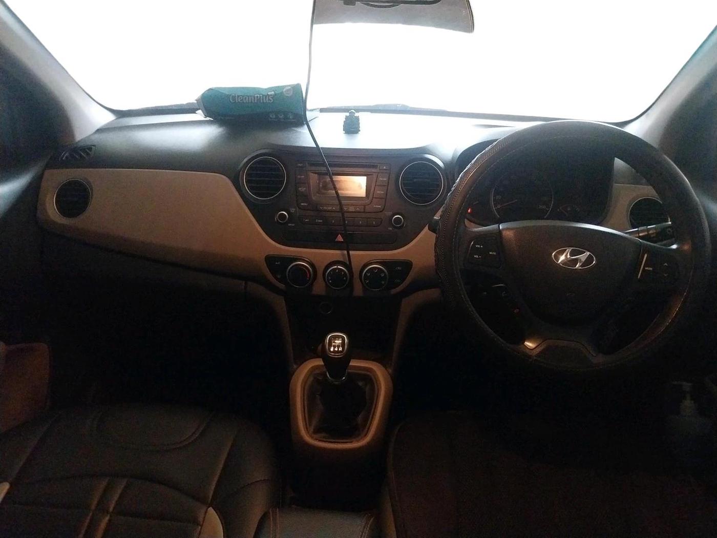 2015 Hyundai Grand i10 SPORTZ 1.2 KAPPA VTVT, Petrol, Manual, 96,943 km, interior