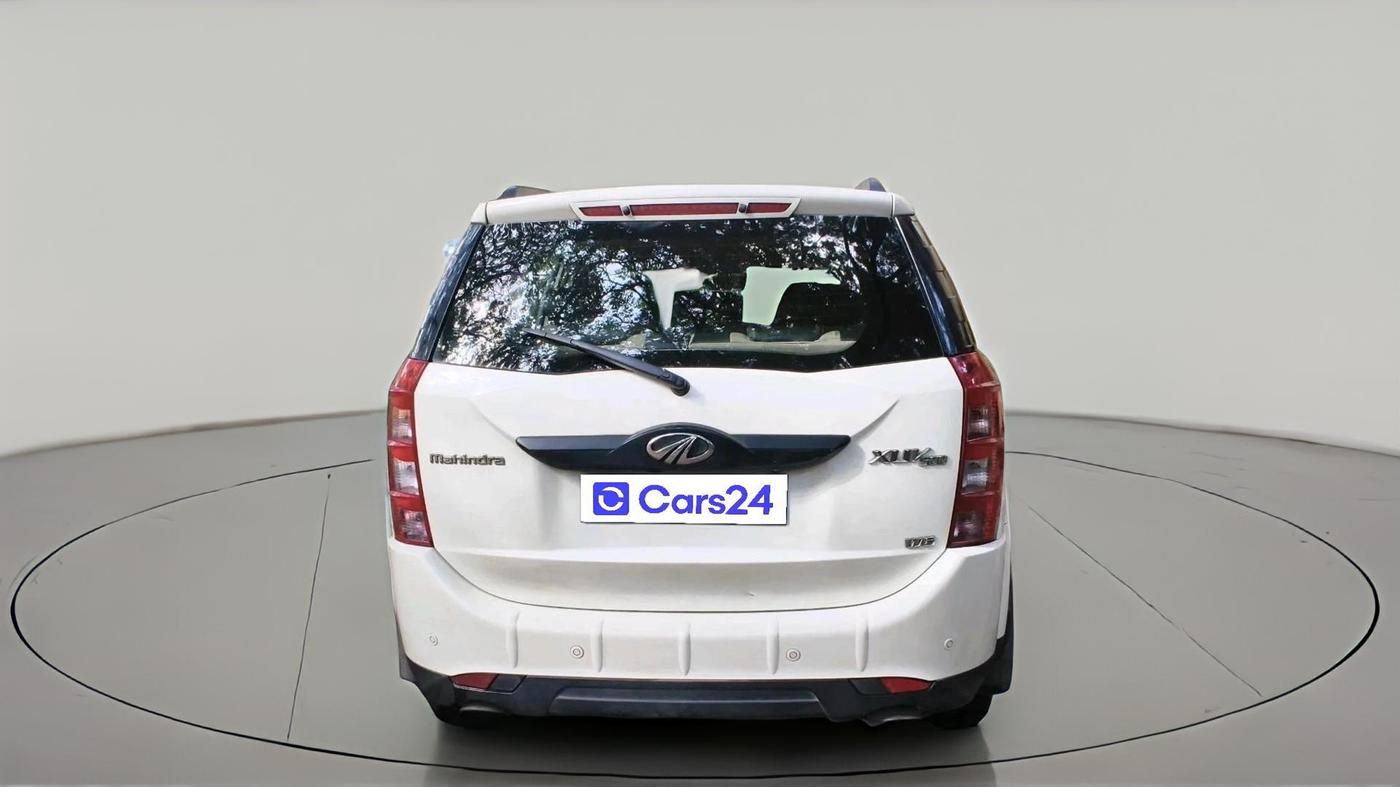 2017 Mahindra XUV500 W6, Diesel, Manual, 98,338 km, exterior