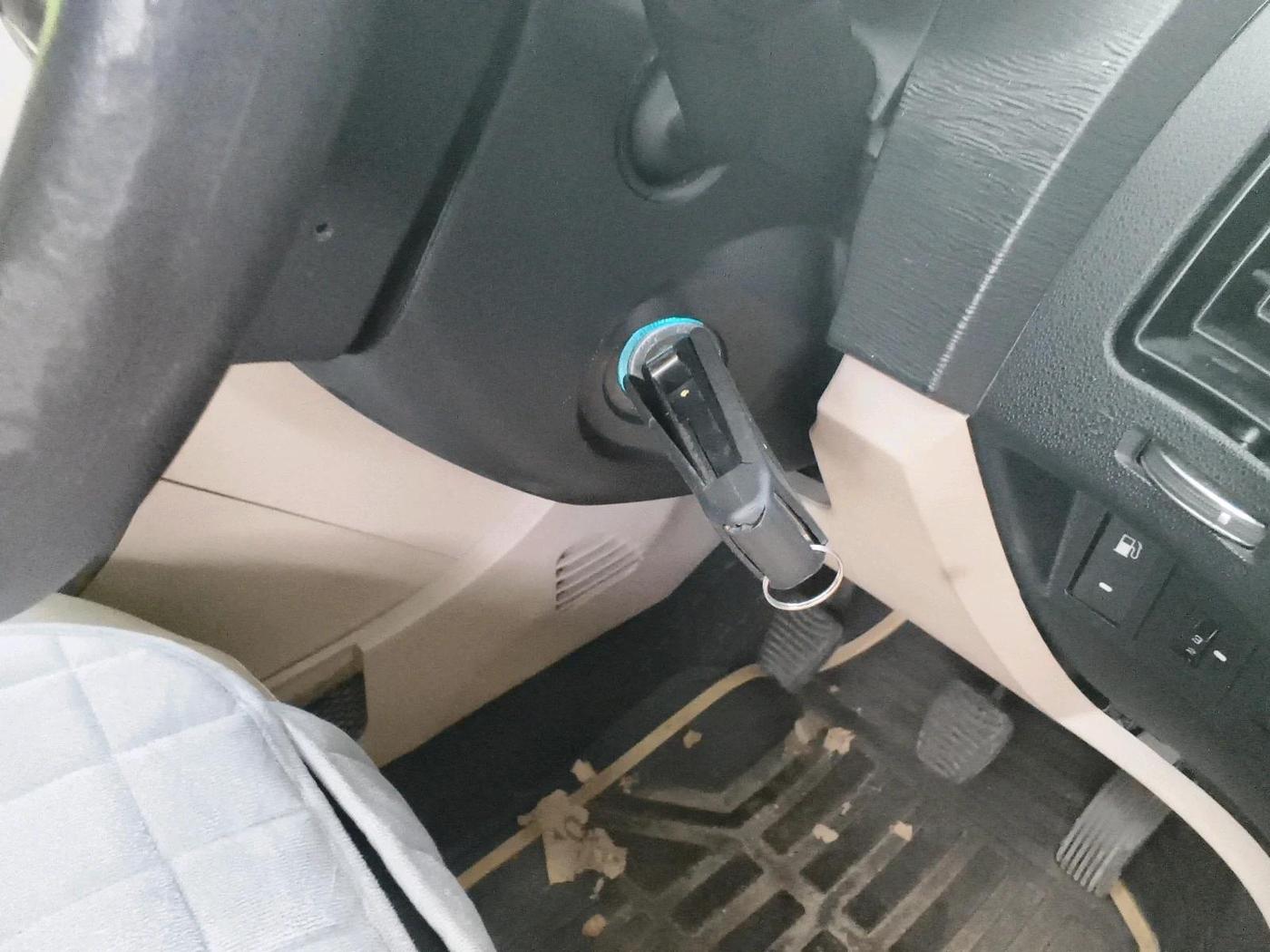 2017 Mahindra XUV500 W6, Diesel, Manual, 98,338 km, interior