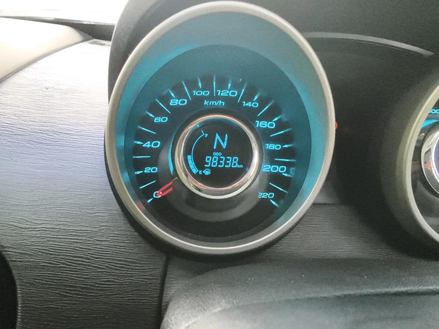 2017 Mahindra XUV500 W6, Diesel, Manual, 98,338 km, interior