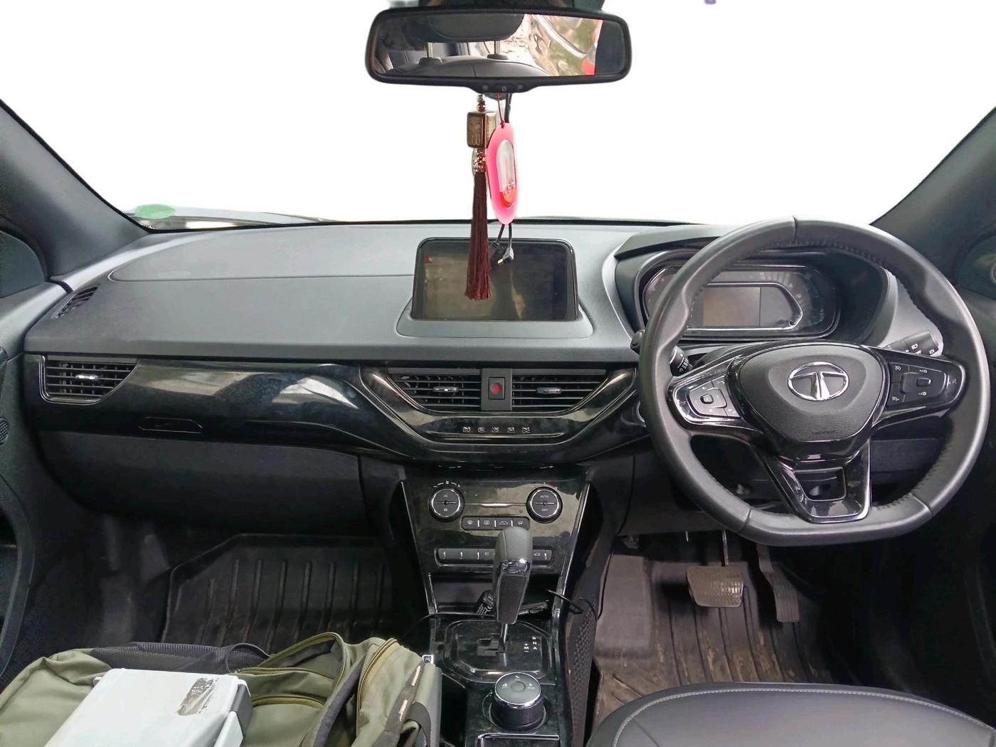 2023 Tata NEXON XZA PLUS LUX SUNROOF DARK PETROL, Petrol, Automatic, 25,249 km, interior
