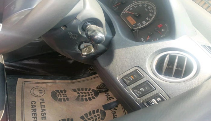 2007 Maruti Swift VXI 1.3, Petrol, Manual, 1,19,146 km, interior