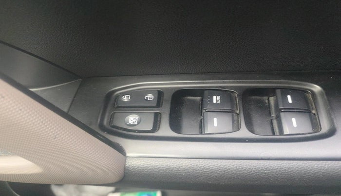 2017 Hyundai Creta SX PLUS 1.6 PETROL, Petrol, Manual, 51,434 km, interior