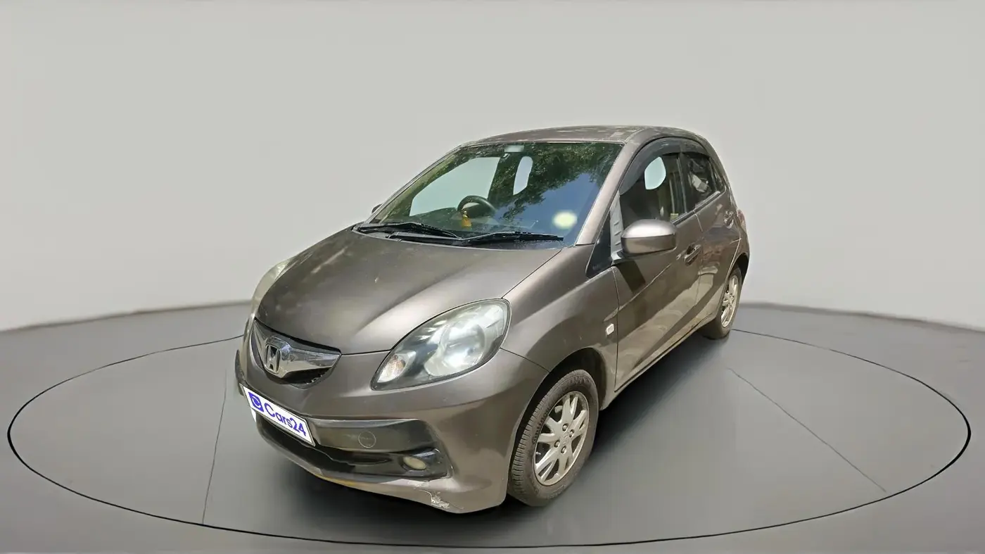 2013 Honda Brio V MT, Petrol, Manual, 1,37,017 km, exterior