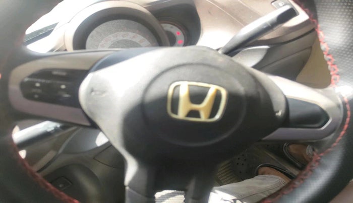 2013 Honda Brio V MT, Petrol, Manual, 1,37,017 km, interior