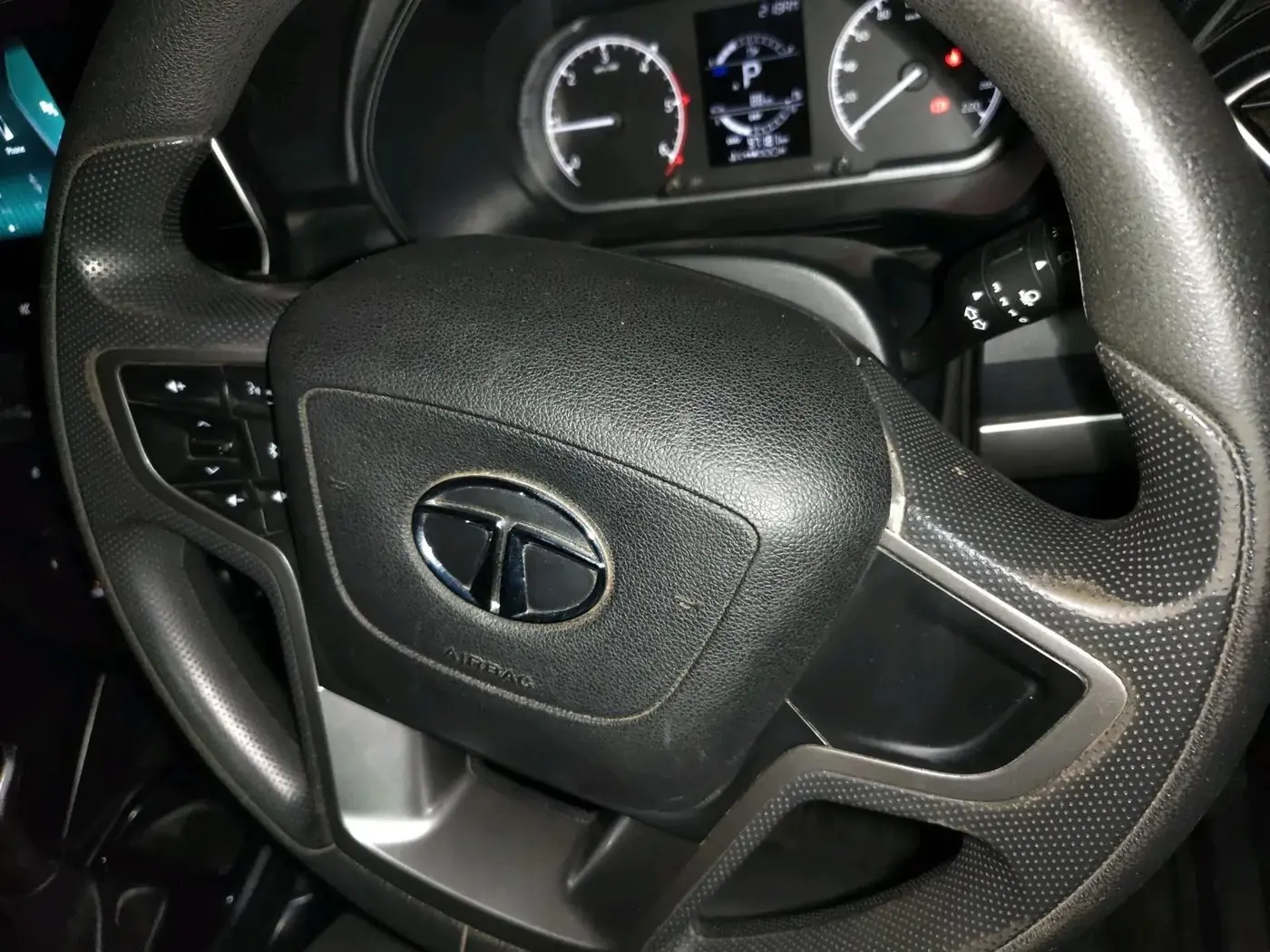 2021 Tata Harrier XMA 2.0L KRYOTEC, Diesel, Automatic, 97,181 km, interior
