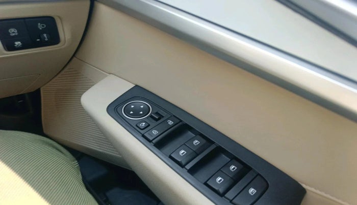 2024 KIA CARENS  LUXURY (O)1.5 TURBO DCT 7 STR, Petrol, Automatic, 6,401 km, interior