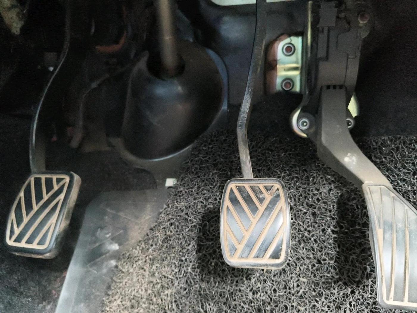 2011 Maruti Swift VXI, Petrol, Manual, 1,09,264 km, interior