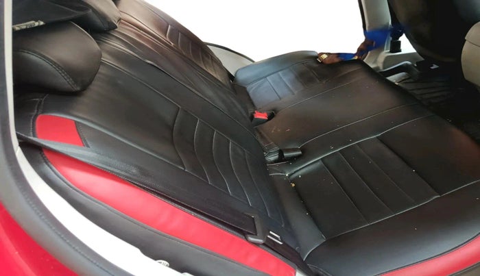 2020 Mahindra XUV300 W8 1.2 PETROL, Petrol, Manual, 30,408 km, interior