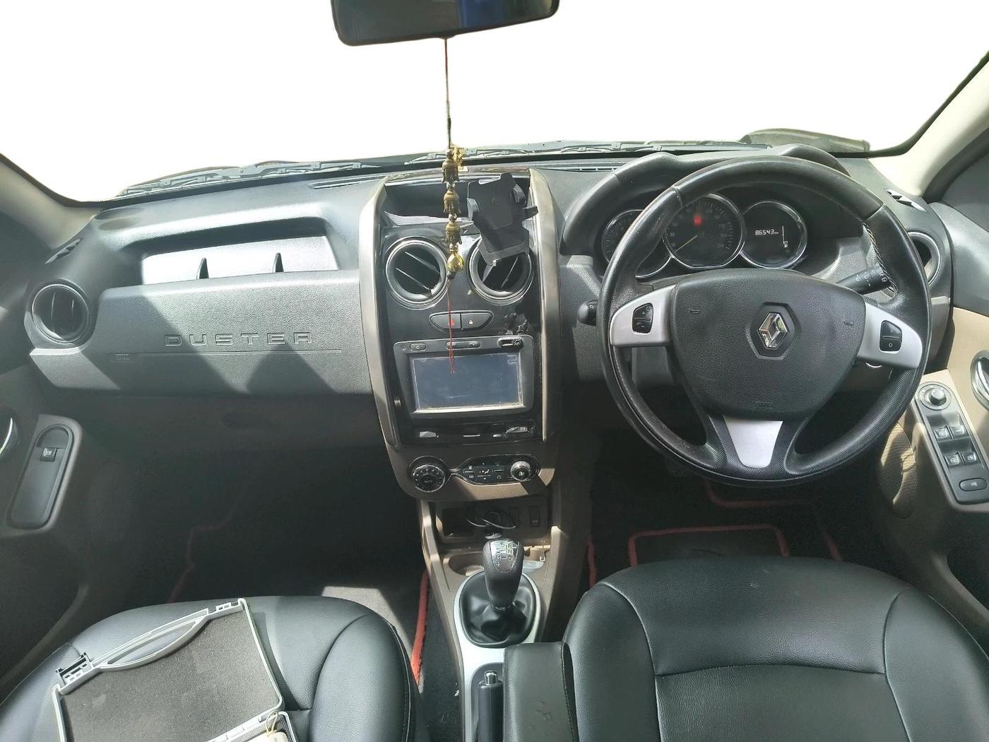2018 Renault Duster 110 PS RXZ 4X2 AMT DIESEL, Diesel, Automatic, 86,543 km, interior