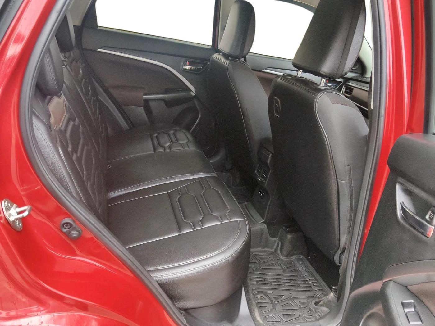 2022 Maruti BREZZA ZXI + SMART HYBRID DUAL TONE, Petrol, Manual, 18,438 km, interior