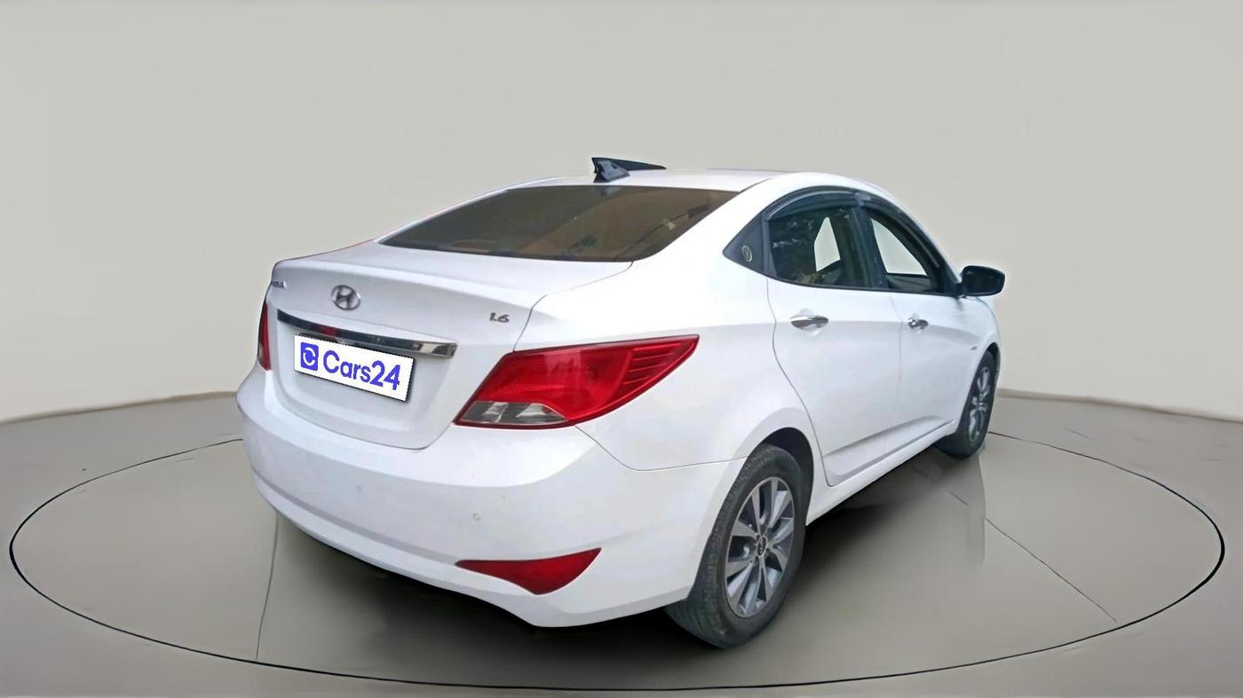 2015 Hyundai Verna FLUIDIC 1.6 CRDI SX 4S, Diesel, Manual, 69,751 km, exterior