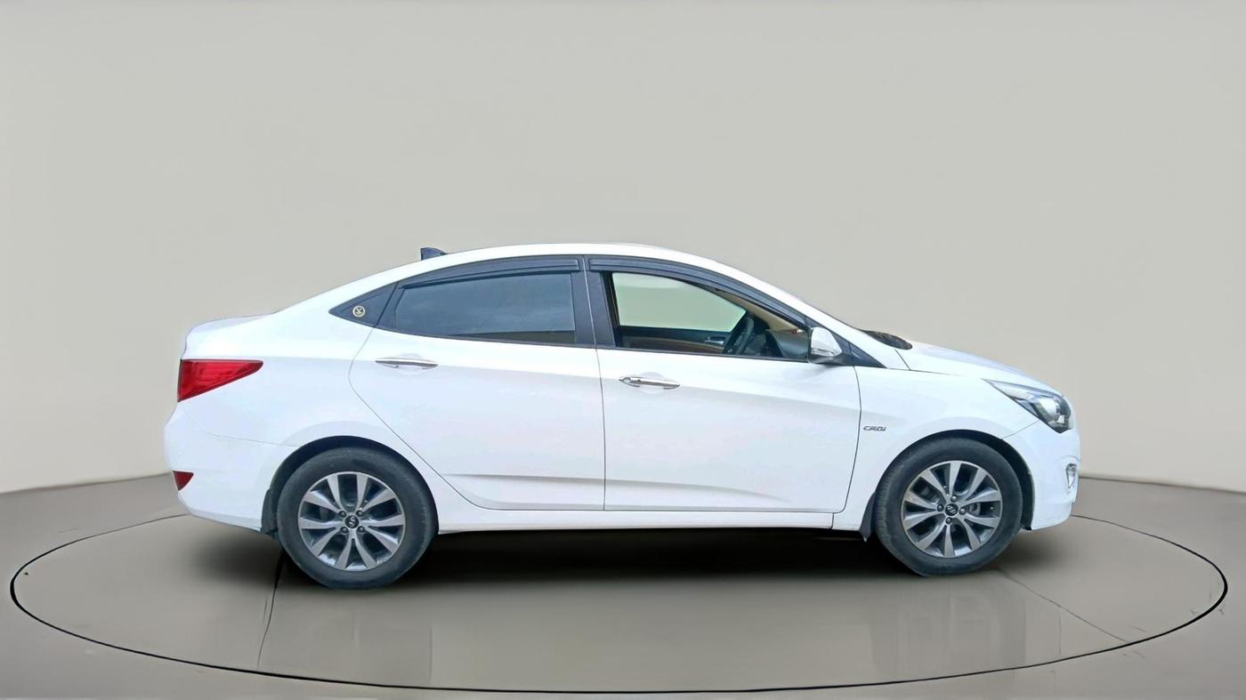 2015 Hyundai Verna FLUIDIC 1.6 CRDI SX 4S, Diesel, Manual, 69,751 km, exterior