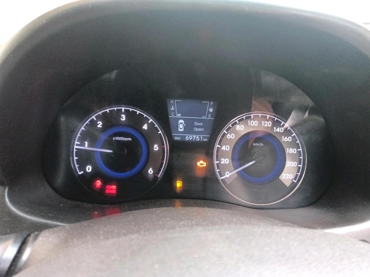 2015 Hyundai Verna FLUIDIC 1.6 CRDI SX 4S, Diesel, Manual, 69,751 km, interior