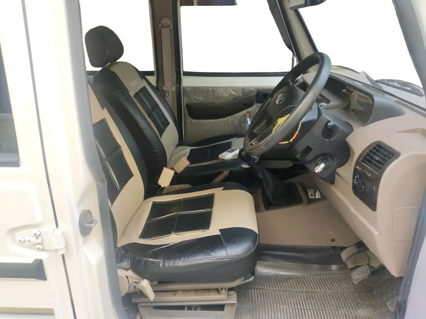 2021 Mahindra Bolero B6 (O), Diesel, Manual, 66,821 km, interior