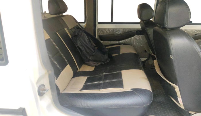 2021 Mahindra Bolero B6 (O), Diesel, Manual, 66,821 km, interior