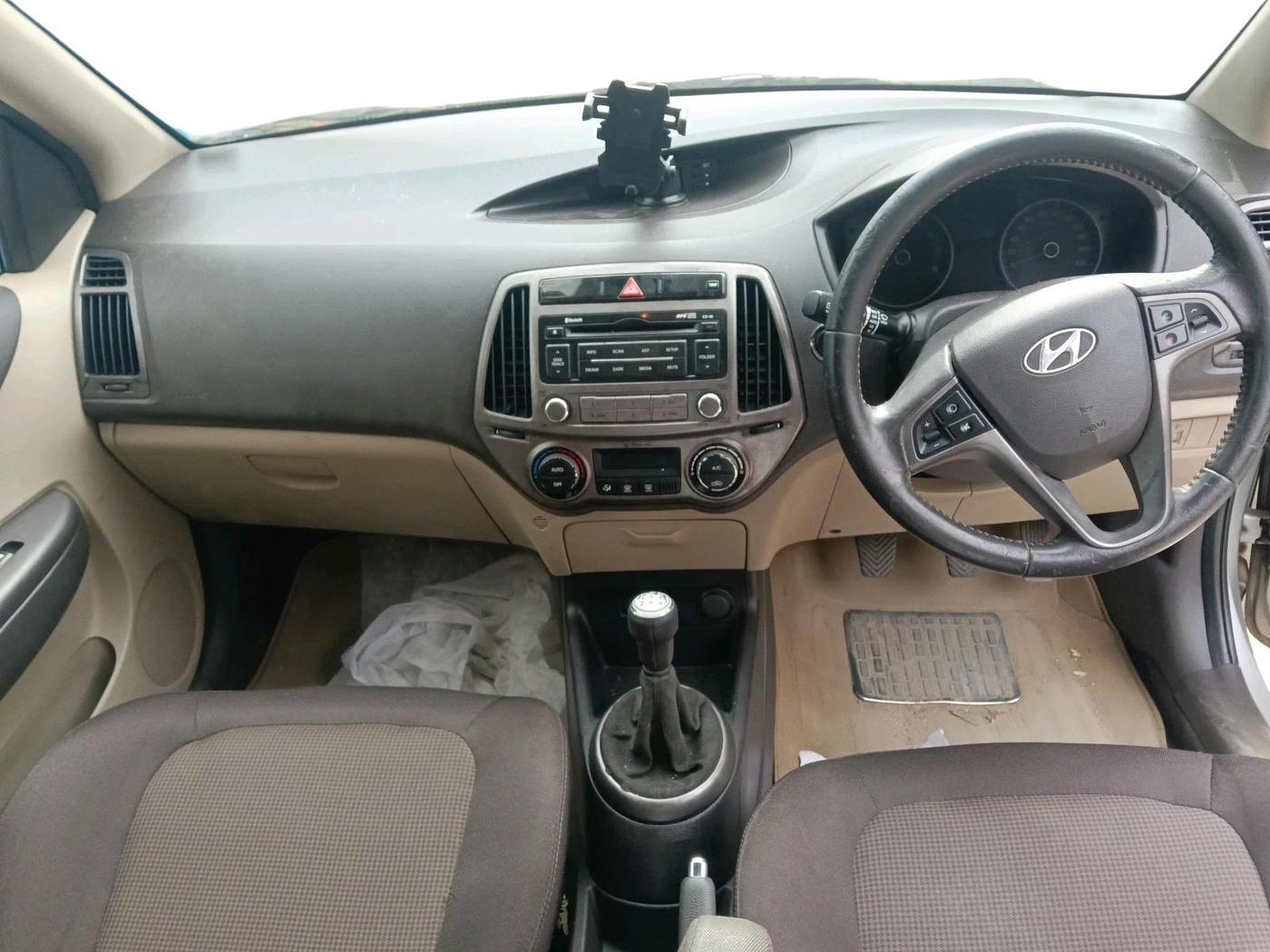 2012 Hyundai i20 ASTA 1.2, Petrol, Manual, 78,423 km, interior