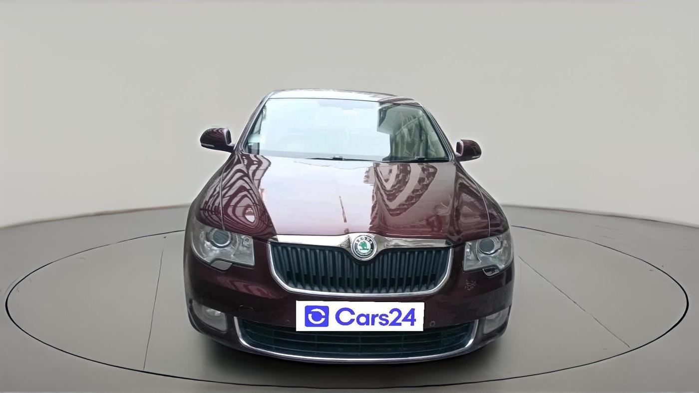 2013 Skoda Superb ELEGANCE 1.8 TSI AT, Petrol, Automatic, 1,25,023 km, exterior