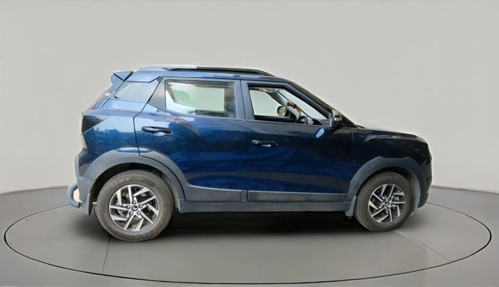 2025 Mahindra XUV 3XO AX5 1.2 L TCMPFi, Petrol, Manual, 1,782 km, exterior