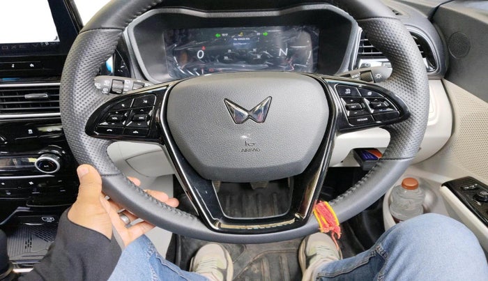 2025 Mahindra XUV 3XO AX5 1.2 L TCMPFi, Petrol, Manual, 1,782 km, interior