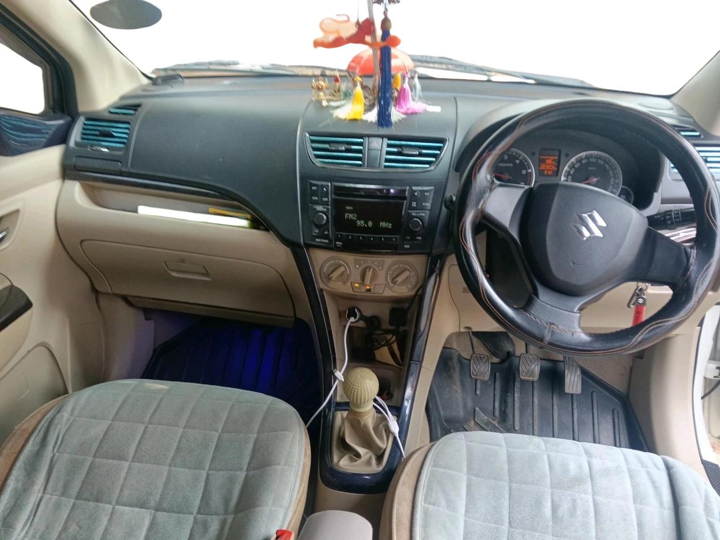 2014 Maruti Ertiga VDI, Diesel, Manual, 2,04,603 km, interior
