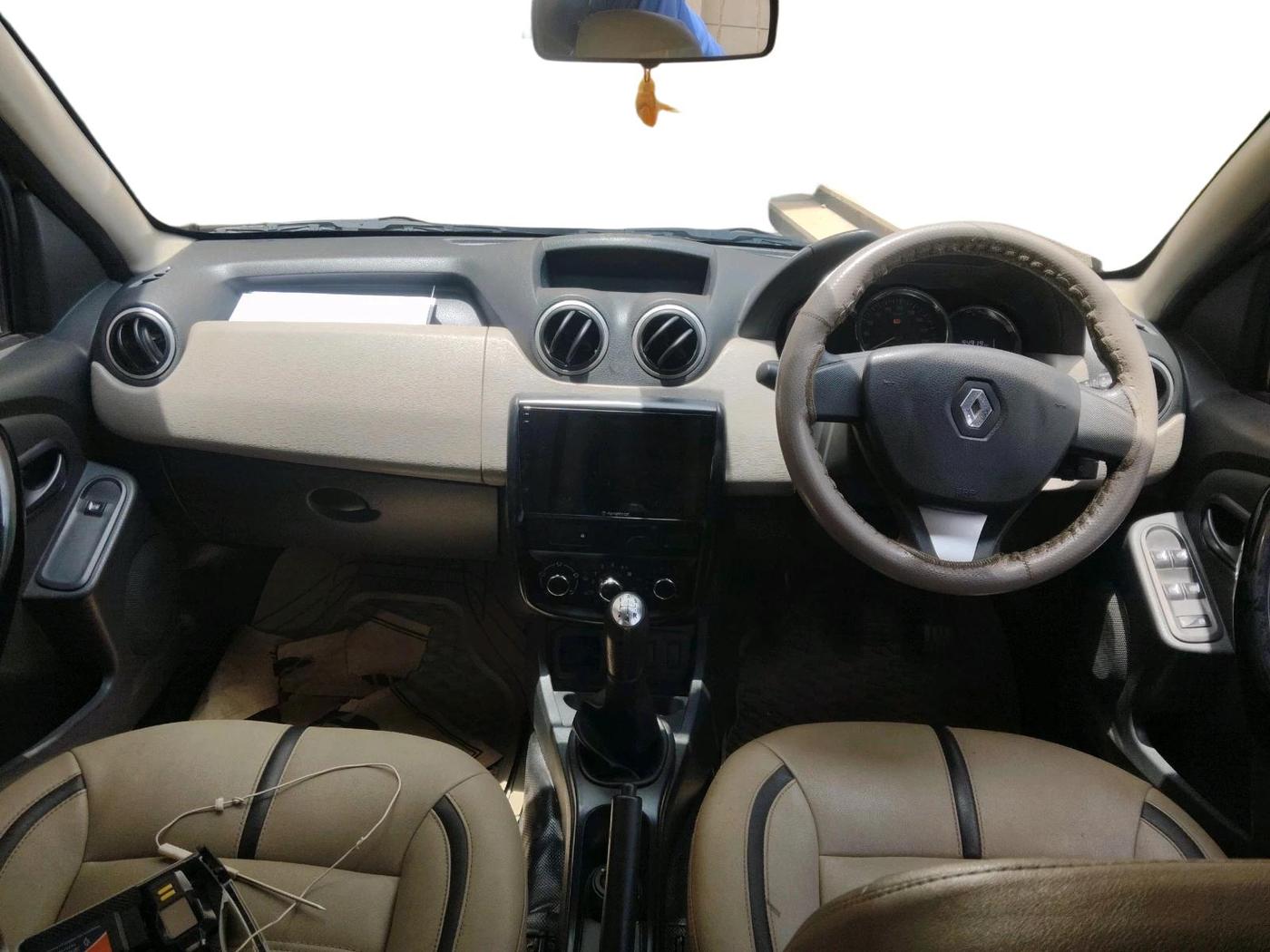 2015 Renault Duster 85 PS RXL DIESEL, Diesel, Manual, 94,919 km, interior