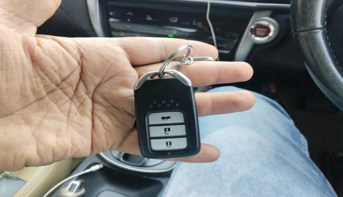 2014 Honda City 1.5L I-VTEC VX CVT, Petrol, Automatic, 1,42,225 km, interior