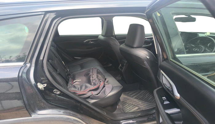 2023 Toyota URBAN CRUISER HYRYDER V AT NEO DRIVE, Petrol, Automatic, 63,492 km, interior