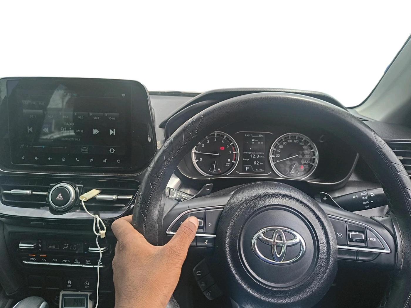 2023 Toyota URBAN CRUISER HYRYDER V AT NEO DRIVE, Petrol, Automatic, 63,492 km, interior
