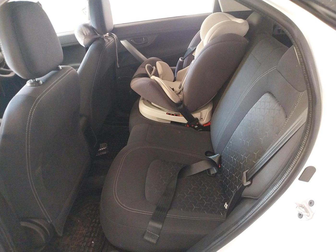 2022 Tata NEXON XE PETROL, Petrol, Manual, 20,922 km, interior