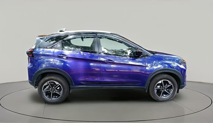 2023 Tata NEXON FEARLESS PURPLE + SUNROOF AMT DUAL TONE 1.5 DIESEL, Diesel, Automatic, 12,602 km, exterior