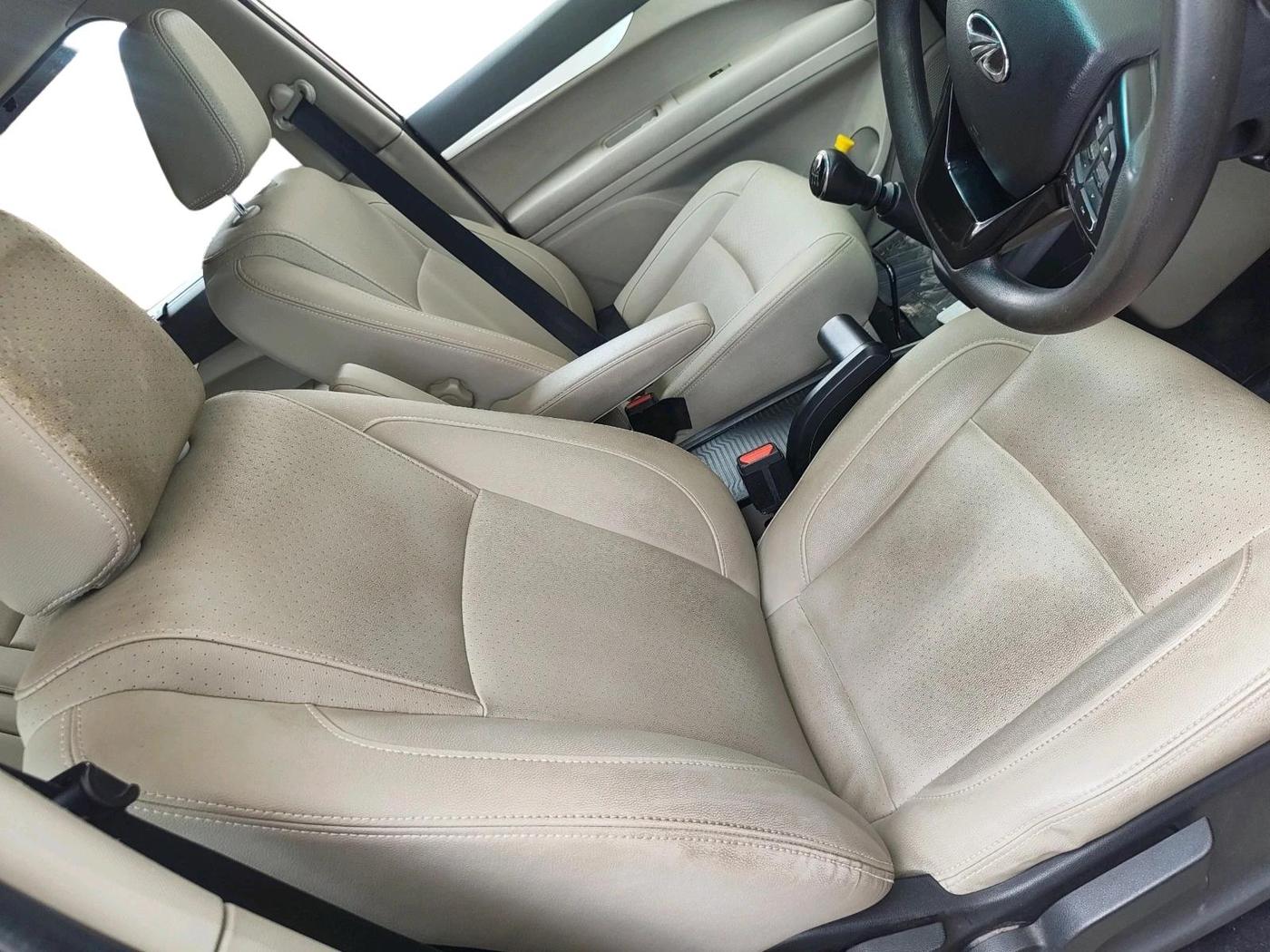 2019 Mahindra MARAZZO M8 8 STR, Diesel, Manual, 1,07,750 km, interior