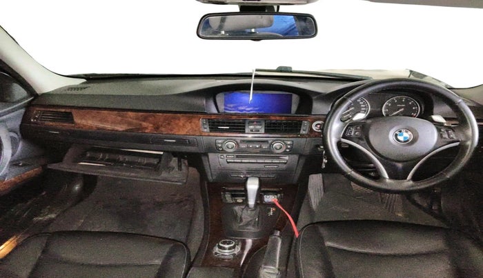 2009 BMW 3 Series 325i, Petrol, Automatic, 1,11,937 km, interior