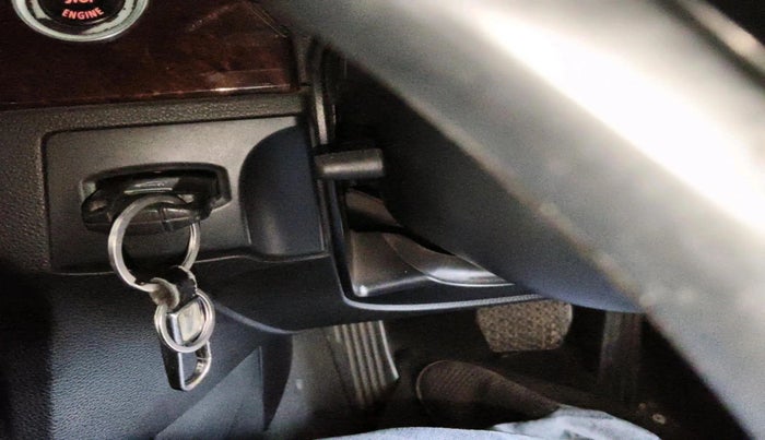 2009 BMW 3 Series 325i, Petrol, Automatic, 1,11,937 km, interior