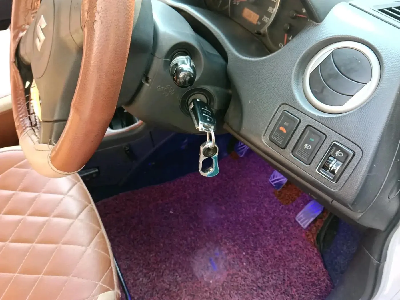 2011 Maruti Swift Dzire VDI, Diesel, Manual, 1,36,733 km, interior