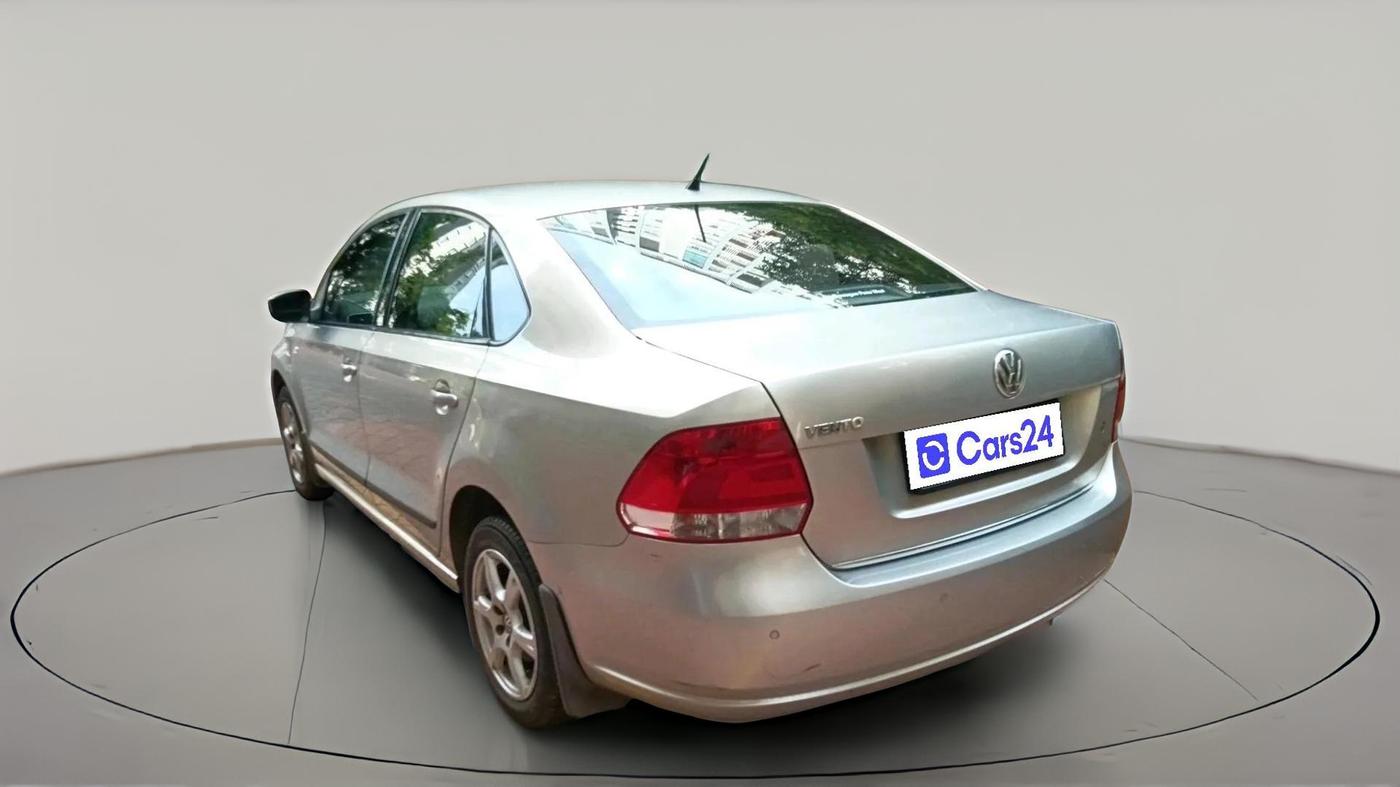 2014 Volkswagen Vento HIGHLINE 1.6 MPI, Petrol, Manual, 1,28,567 km, exterior