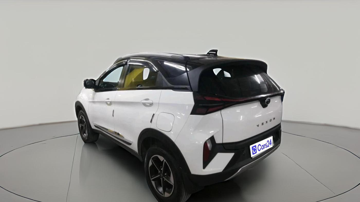 2025 Tata NEXON Fearless Plus (PS) 1.2 Petrol 6MT Dual Tone, Petrol, Manual, 5,479 km, exterior