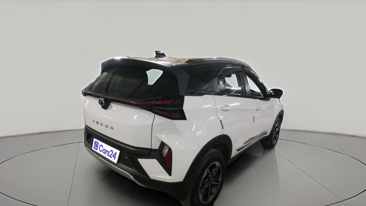 2025 Tata NEXON Fearless Plus (PS) 1.2 Petrol 6MT Dual Tone, Petrol, Manual, 5,479 km, exterior