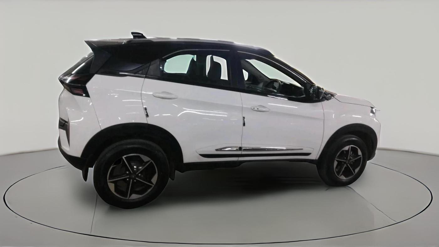 2025 Tata NEXON Fearless Plus (PS) 1.2 Petrol 6MT Dual Tone, Petrol, Manual, 5,479 km, exterior