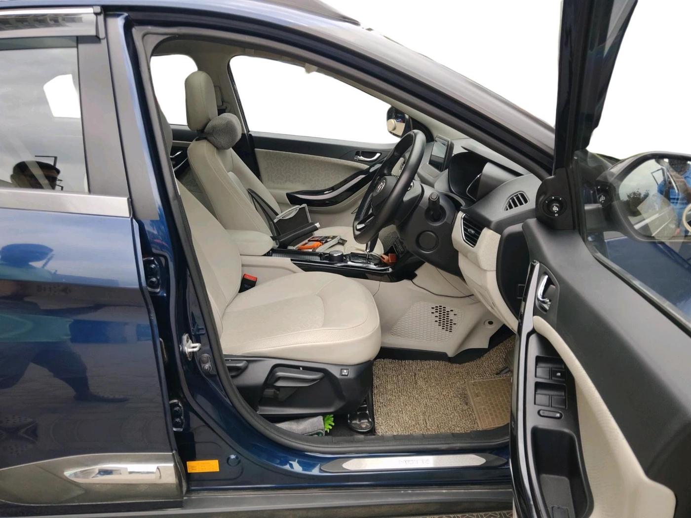 2022 Tata NEXON XZA PLUS (PREMIUM) PETROL, Petrol, Automatic, 25,084 km, interior