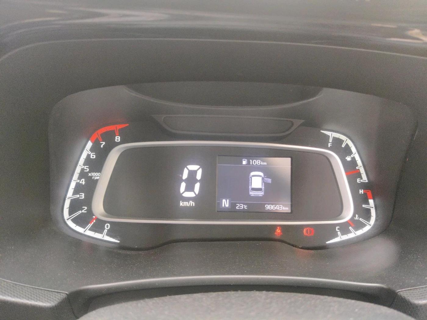 2023 KIA SONET HTK PLUS 1.0 IMT, Petrol, Manual, 98,643 km, interior
