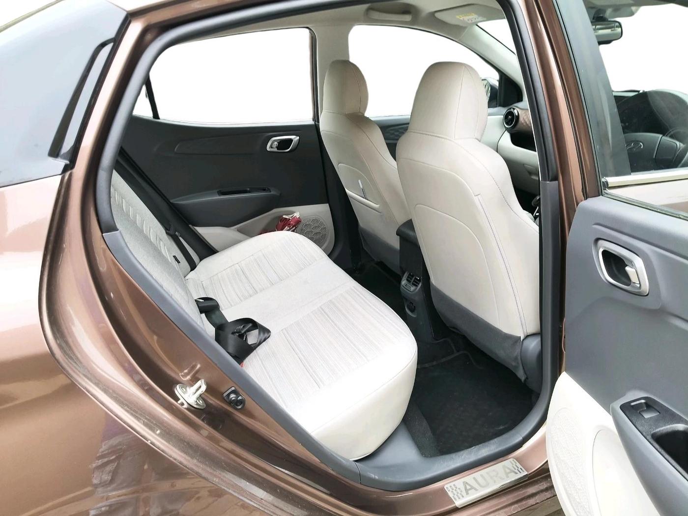 2021 Hyundai AURA SX PLUS 1.2 AMT, Petrol, Automatic, 6,229 km, interior