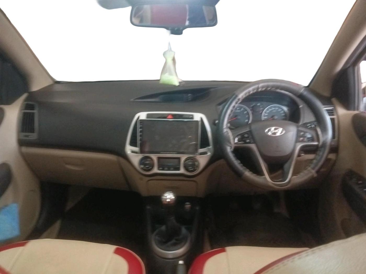 2013 Hyundai i20 SPORTZ 1.2, Petrol, Manual, 95,803 km, interior