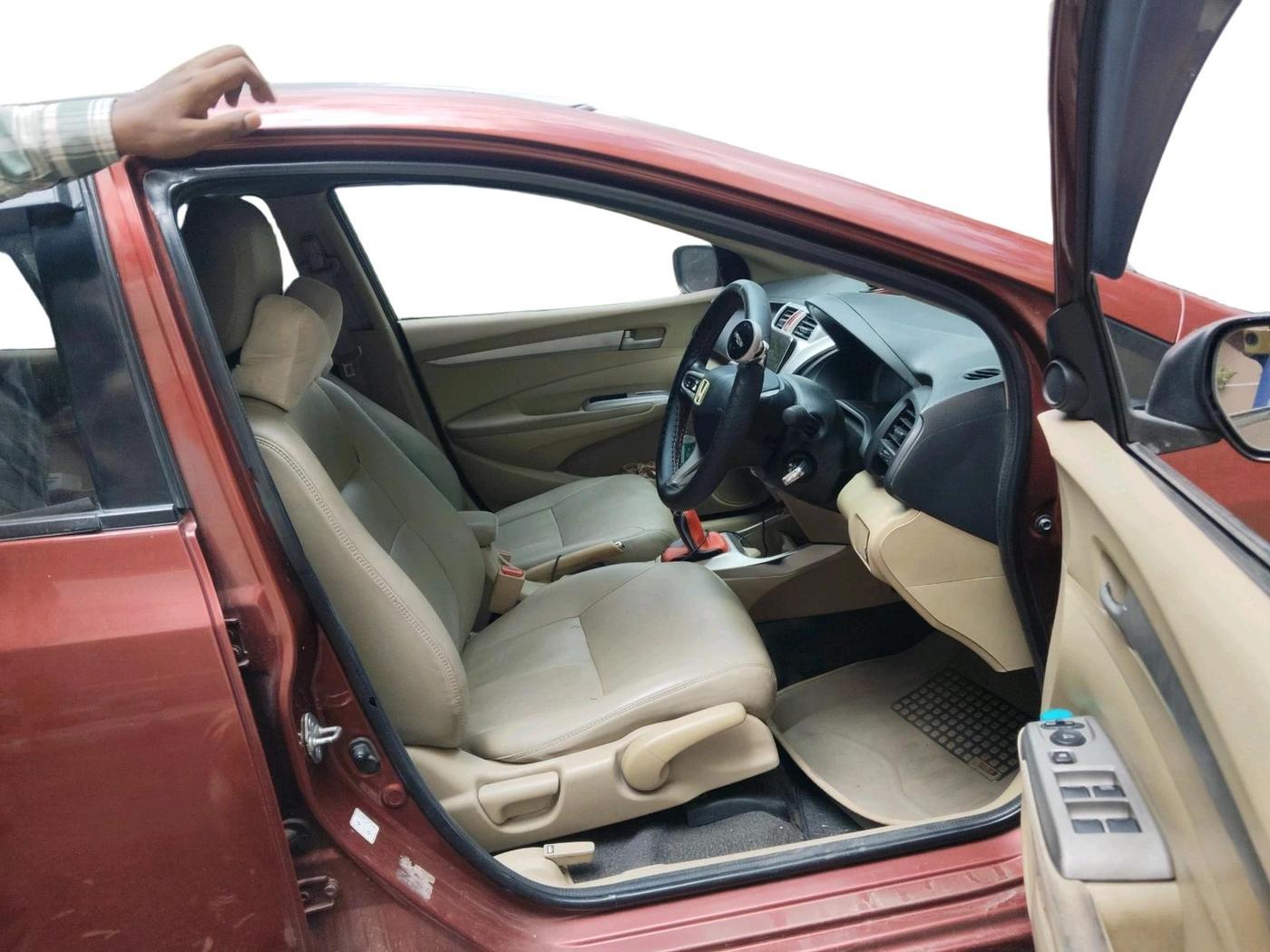 2011 Honda City 1.5L I-VTEC V MT, Petrol, Manual, 1,66,576 km, interior