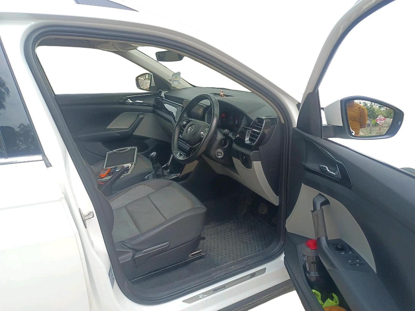 2022 Skoda KUSHAQ STYLE 1.5L TSI MT, Petrol, Manual, 24,000 km, interior