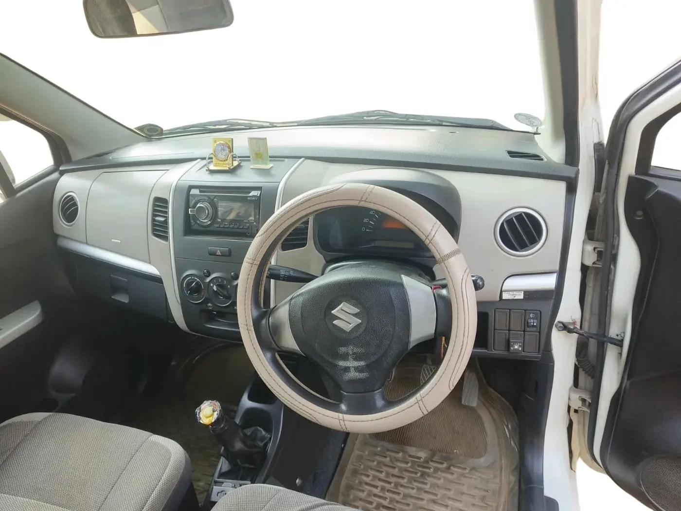 2013 Maruti Wagon R 1.0 LXI, CNG, Manual, 54,199 km, interior