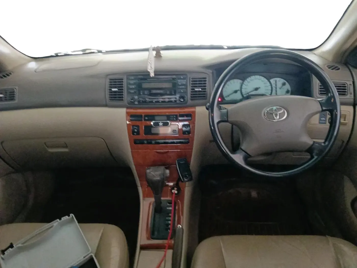 2004 Toyota Corolla H3 G 1.8, Petrol, Automatic, 1,80,657 km, interior