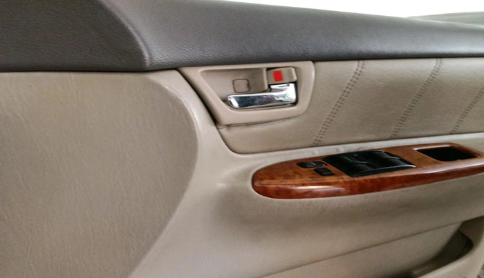 2004 Toyota Corolla H3 G 1.8, Petrol, Automatic, 1,80,657 km, interior